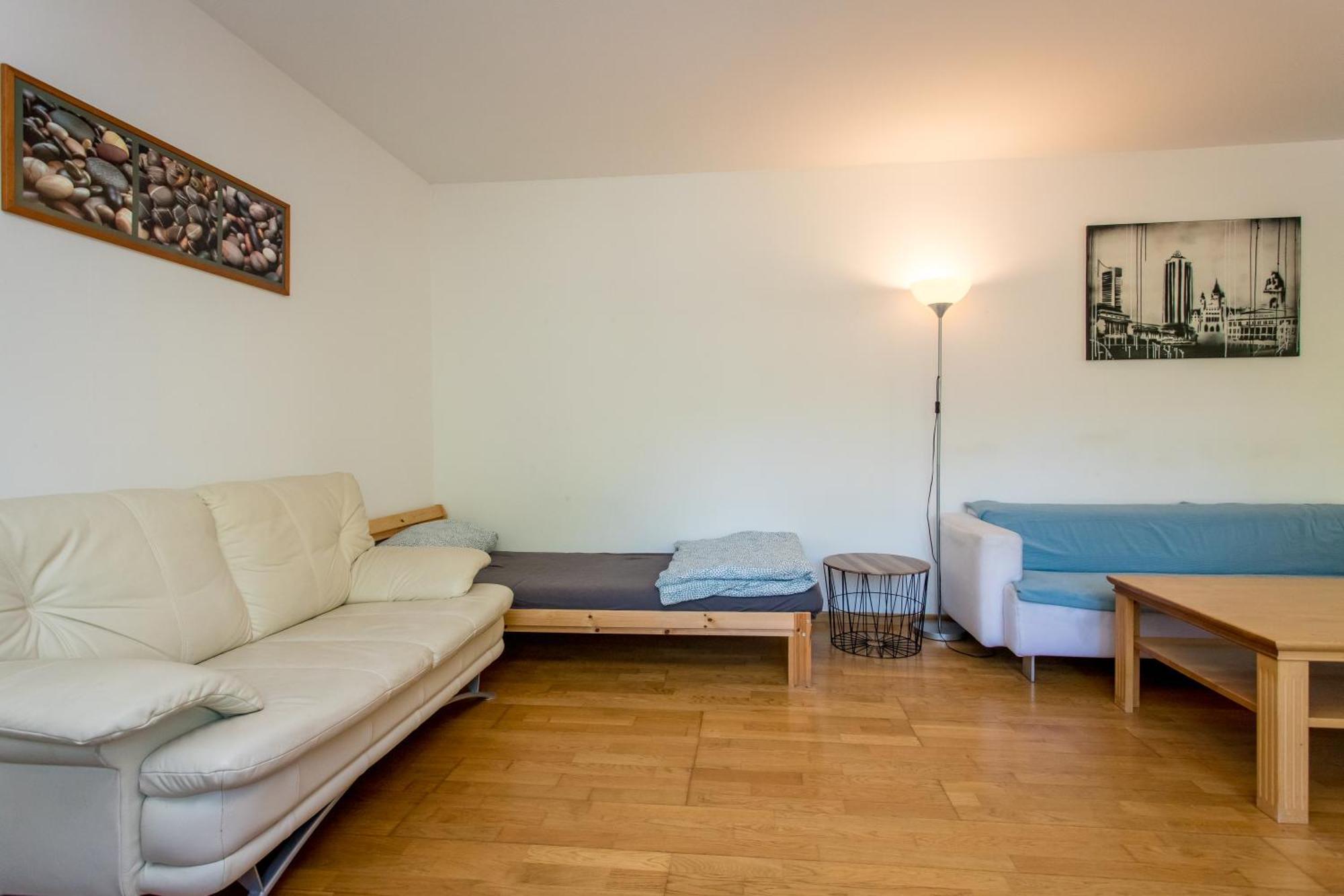 Ferienwohnung Mit 123Qm Fuer 8 Personen Mit Sehr Grossem Garten, Einfache Innen-Ausstattung Leipzig Dış mekan fotoğraf