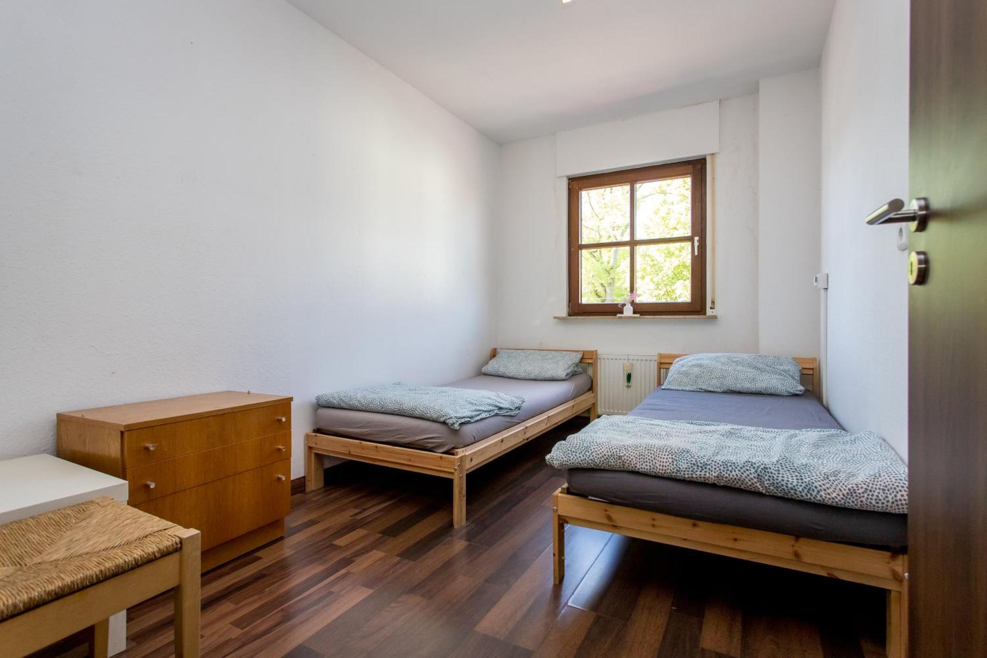 Ferienwohnung Mit 123Qm Fuer 8 Personen Mit Sehr Grossem Garten, Einfache Innen-Ausstattung Leipzig Dış mekan fotoğraf
